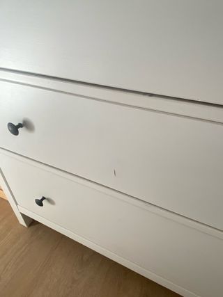 Cómoda de madera blanca Ikea