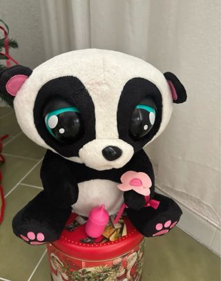 Oso panda interactivo con biberón . Mueve los ojos