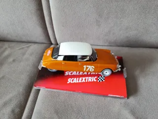 Scalextric Citroën DS 19 Naranja