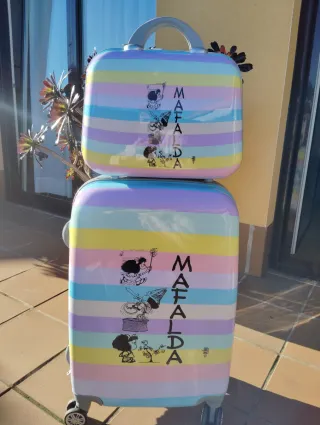 Maleta y neceser Mafalda multicolor