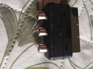 Adaptador Audio-Video SCART a RCA (2)