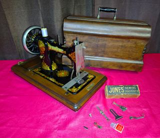 Macchina da cucire Jones antica 1920