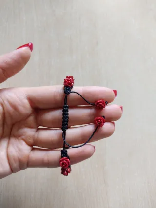 Bracciale con rose rosse
