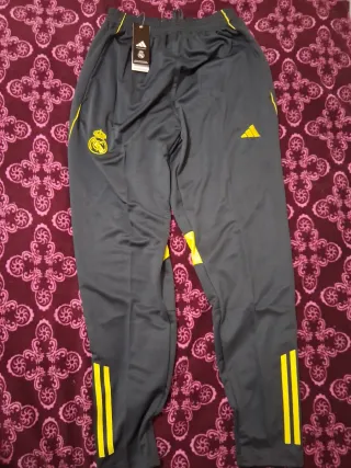 Chándal Adidas Negro y Amarillo
