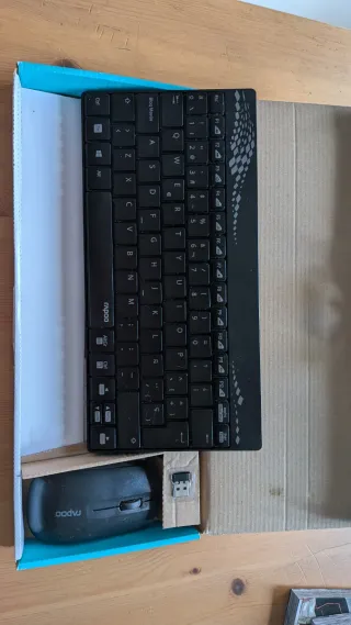 Teclado y Ratón Inalámbrico Rapoo 8000