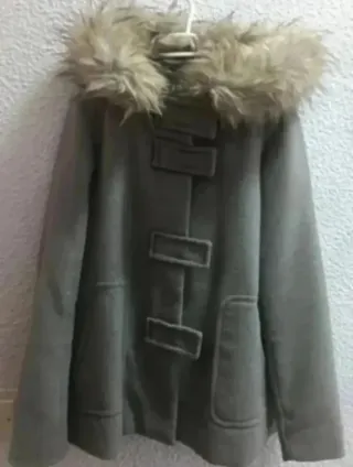 Abrigo Zara Gris Talla M con Capucha