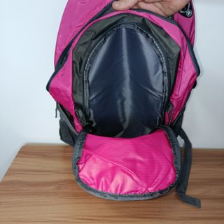Nueva - Mochila outdoor 40L rosa impermeable
