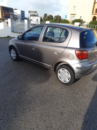 Toyota Yaris 2004