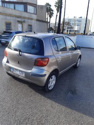 Toyota Yaris 2004