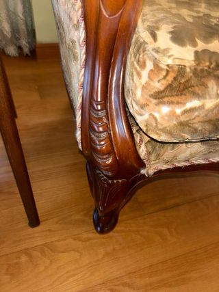 2 Butacas de Madera tapizadas. Acepto ofertas