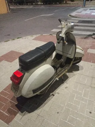 Vespa 200e 1981 para restaurar