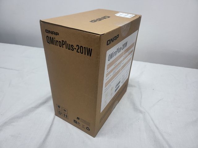 QNAP QMiroPlus-201W WiFi Mesh Router - NAS