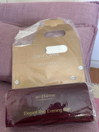 Cartera de fiesta roja brillante