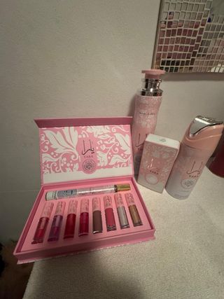 Lattafa Yara Perfume y Gloss Set