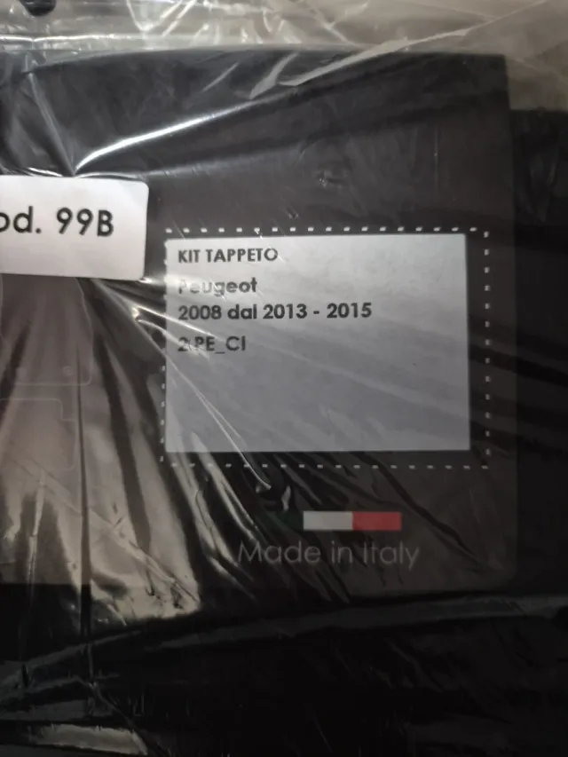Tappetini Peugeot 2008 su misura
