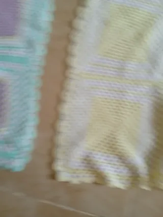 Lote 2 mantas crochet bebé