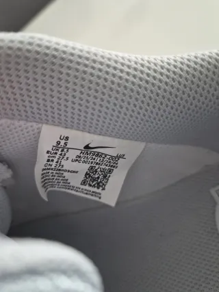 Zapatillas Nike Talla 43 Gris y Blanco