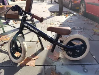 Bici de equilibrio Btwin negra