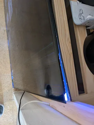 Samsung QLED QE75Q60BAU 75 TV con golpe