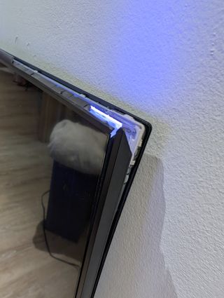 Samsung QLED QE75Q60BAU 75 TV con golpe