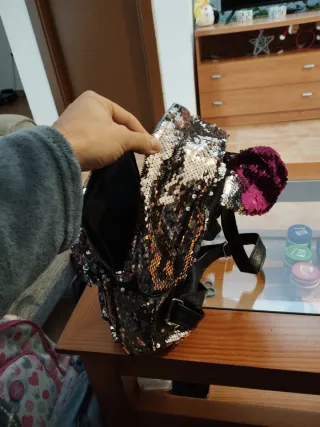 Mochila lentejuelas negra y dorada