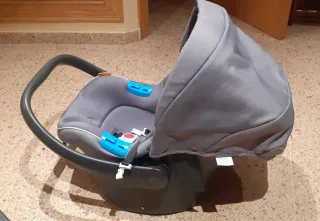 Maxi-Cosi Chicco con base Autofix para coche