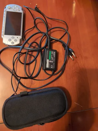 PSP Slim Sony Argento