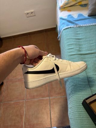 Zapatillas Nike Talla 41 Blancas y Negras