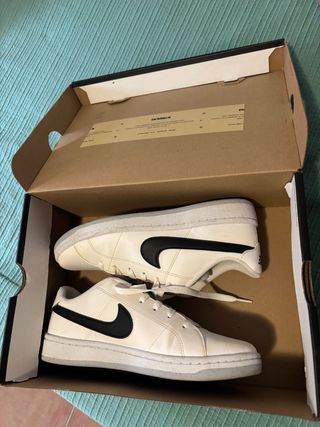 Zapatillas Nike Talla 41 Blancas y Negras