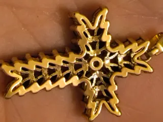 Cruz Zafiros Chapada Oro 18k