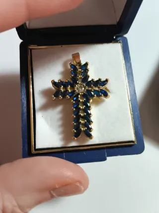 Cruz Zafiros Chapada Oro 18k