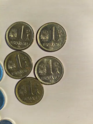 Lote de 42 monedas de peseta desde año 75 al 86
