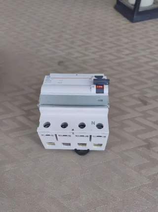 Diferencial GE 40A 4P 30mA