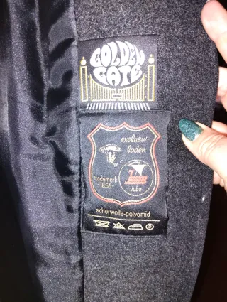 Abrigo de paño gris