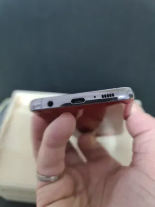 Samsung Galaxy S10 granate