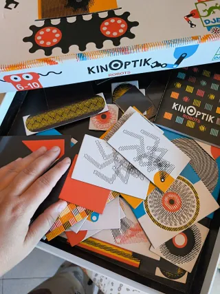 Juego Djeco Kinoptik Robots