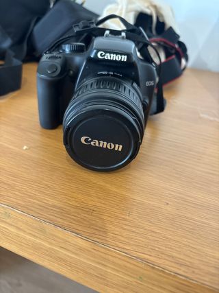 Cámara Canon EOS 1000D Negra