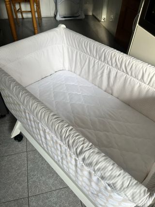 Minicuna con ruedas