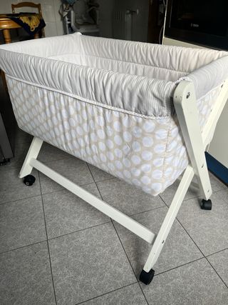 Minicuna con ruedas