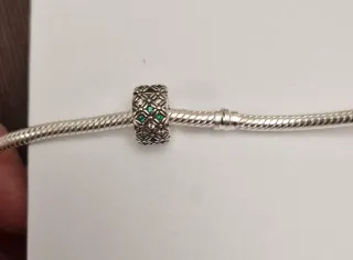 Charm Plata con Circonitas Verdes