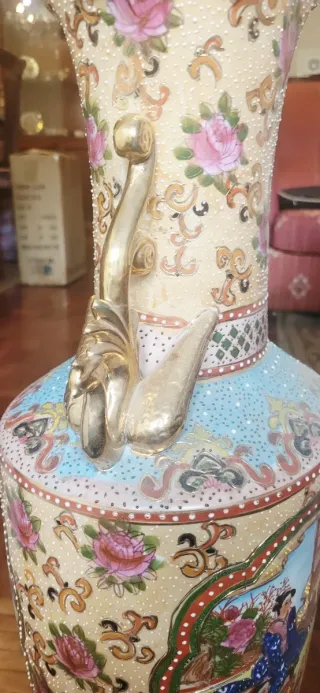 Jarrón de Porcelana China Decorado