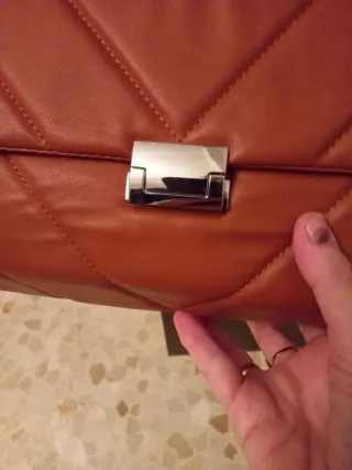 Bolso Momoda Bag Camel