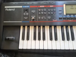 Teclado Sintetizador Roland JUNO-G