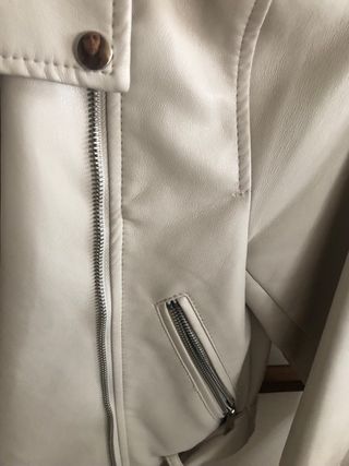Cazadora polipiel Stradivarius Beige Talla XS