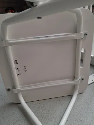 Mesita/ taburete de ikea plegable blanca