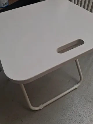 Mesita/ taburete de ikea plegable blanca
