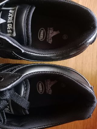 Zapatillas deportivas Paredes negras
