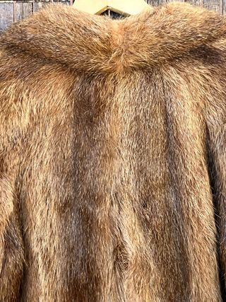 Abrigo Marrón de Pelo