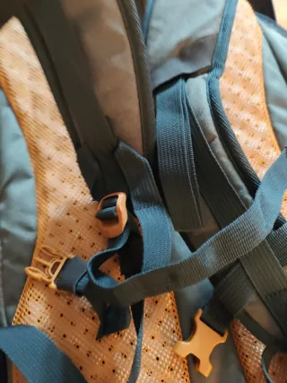 Mochila Montaña Quechua Gris/Verde Oliva