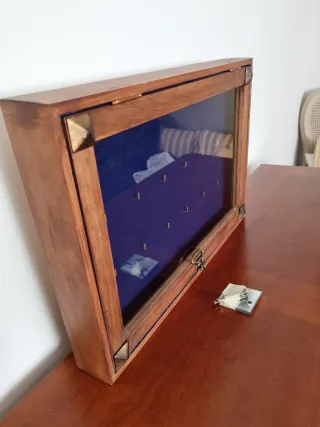 Preciosa caja de madera para guardar relojes